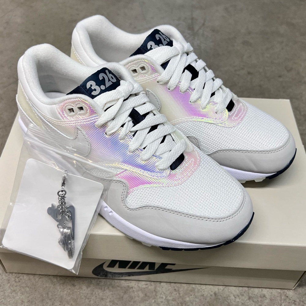 Nike Air Max 1 Air Max Day La Ville Lumiere sz7.5